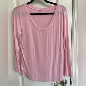 Light Pink 3/4 Sleeve Scoop Neck Long Sleeve Tee size Small slightly ribbed